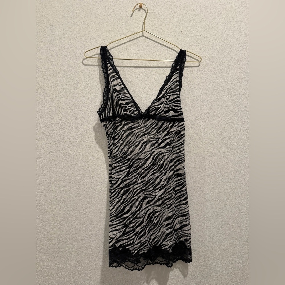 Victoria’s Secret Zebra animal Print Lace trim babydoll slip dress Sleepwear